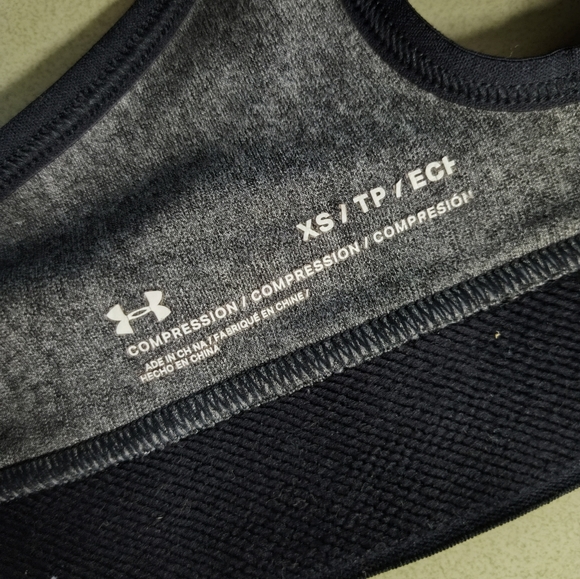 Under Armour Peekhole Razorback Sports Bra - Picture 2 of 8